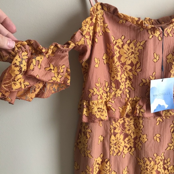 MAJORELLE NWT Sashi Midi Dress in Golden Blush - Picture 3 of 11